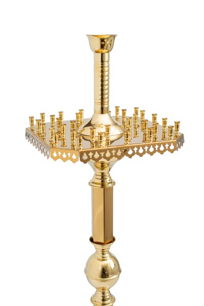 Подсвечник на 28 свечей с тесьмой конус